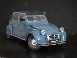 Citron 2CV de couleur bleu ocan (Vue ct passager)