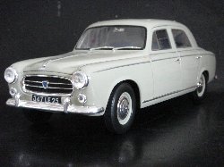 Peugeot 403 Berline 1964 Grand luxe 8Cv de couleur grise (Vue ct conducteur)