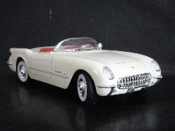 Chevrolet Corvette 1953 Cabriolet de couleur blanc crme, siges rouges (Vue ct passager)