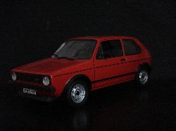 Volkswagen Golf 1 GTI 1977 de couleur rouge (Vue ct conducteur)
